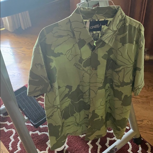 O’Neill buttoned up collared short sleeve shirt - Picture 2 of 3
